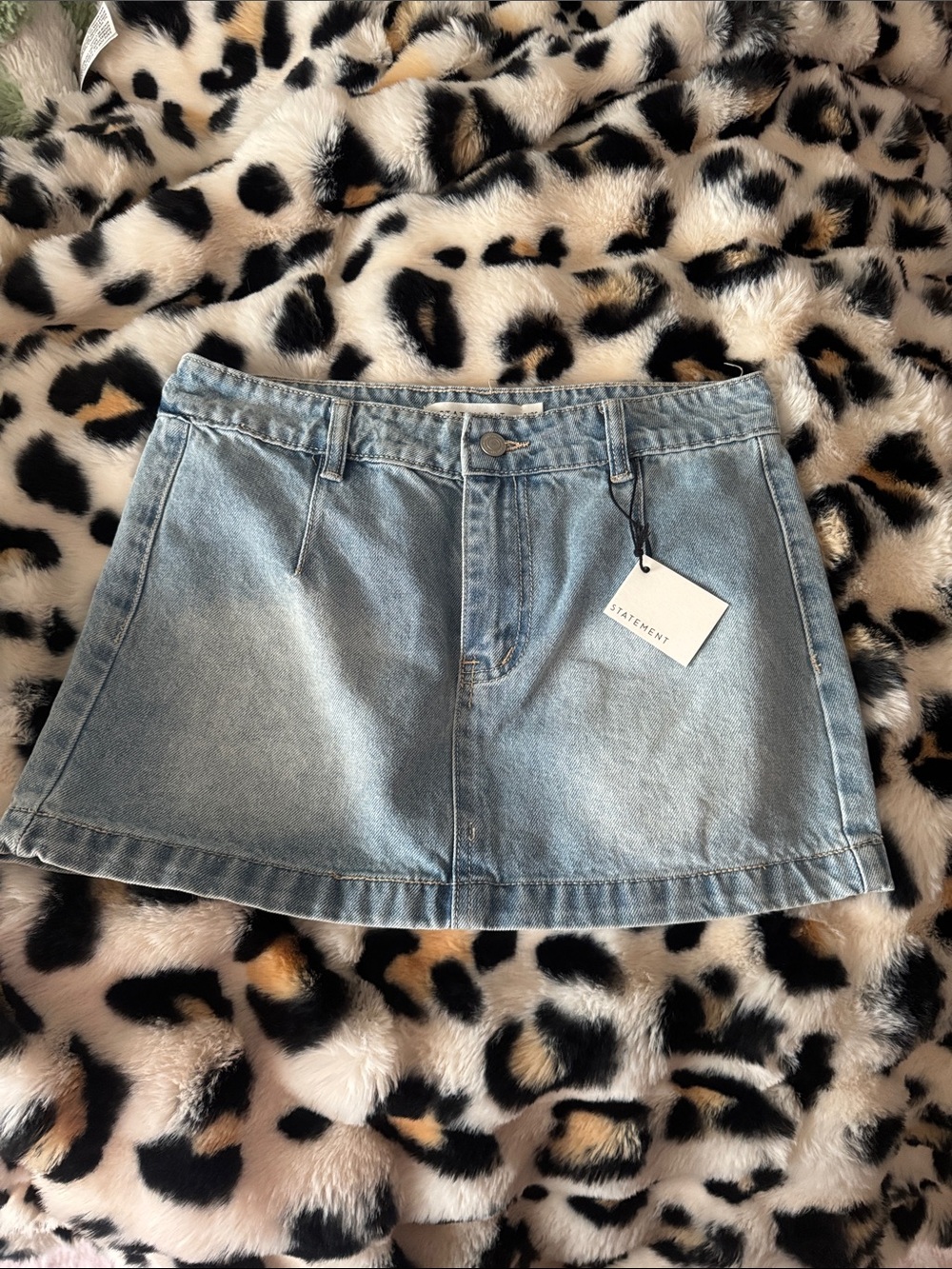 Statement skirt- size 7/28